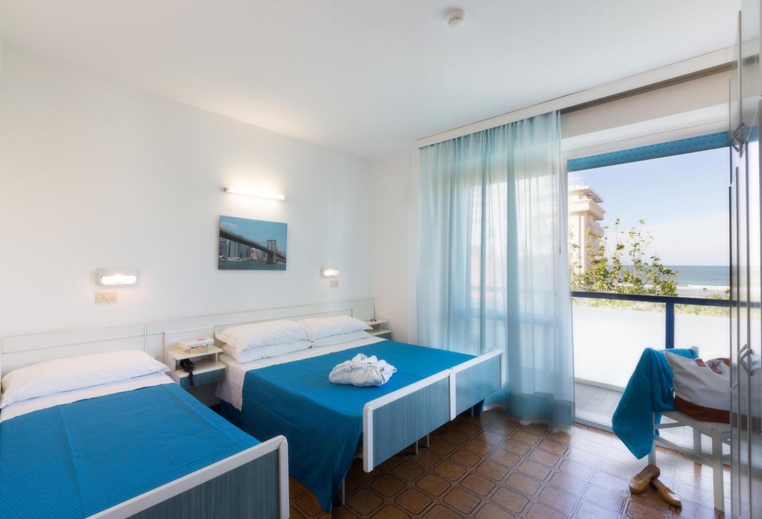 Hotel Taunus - Vista Mare Riccione Eksteriør billede
