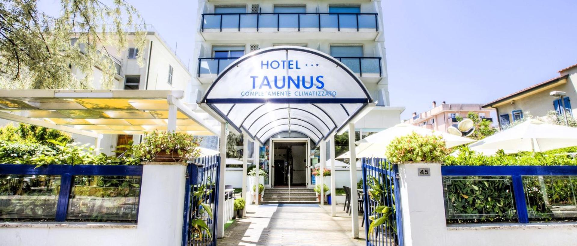 Hotel Taunus - Vista Mare Riccione Eksteriør billede