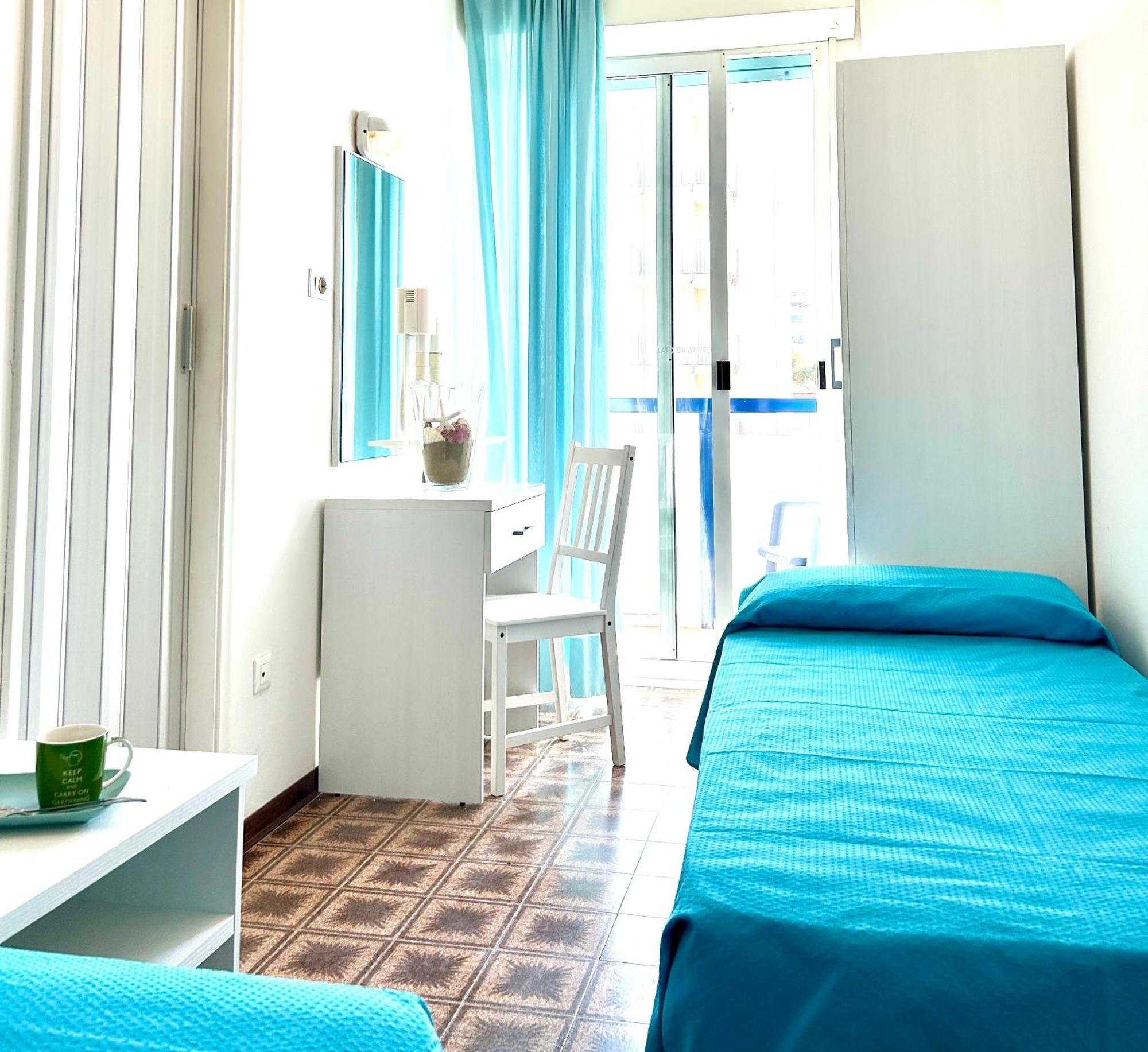 Hotel Taunus - Vista Mare Riccione Eksteriør billede